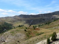 In direzione del Col de Granon - Panorama sui pascoli del vallone che lo precede