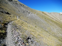 Il sentiero che collega il Colle Jafferau con il forte Foens