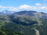 Monte Genevris - Panorama sul Monte Fraiteve e su parte dell'Alta Via della Assietta