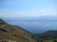 Panorama su Lago Maggiore percorrendo la Linea Cadorna del Monte Morissolo