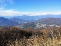Panorama ovest dal Monte Piambello: Lago Maggiore