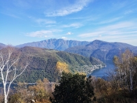 Panorama sul lago Ceresio dal Sasso Paradiso