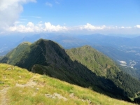 Sulla vetta del Monte Tamaro, panorama sul Motto Rotondo e la Cima Manera