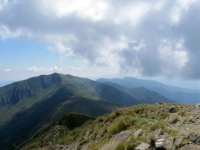 Sulla vetta del Monte Tamaro, panorama su Monte Gradiccioli (sx) e Monte Lema (dx)