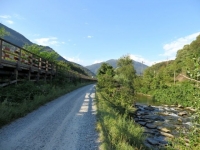 Tratto di ciclabile tra Torricella e Rivera lungo il fiume Vedeggio