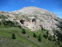 Le Grotte dei Saraceni del Monte Seguret e la Caserma del Siguret