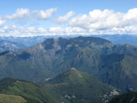Panorama dallo Zeda - Monte Limidario (anche chiamato Monte Gridone) con la sottostante valle Cannobina