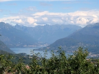 Lago d'Orta, Mottarone e rilievi dell'alto lago Maggiore dalla colma del Monte Tre Croci