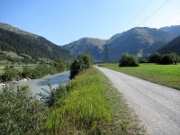 Ciclabile lungo il Rodano in direzione di Oberwald
