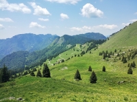 Panorama sulla Malga Ciapa e sul Passo Tremalzo dalla Bocca di Val Marza