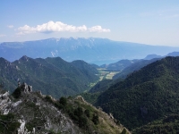 Discesa verso Passo Nota - Panorama sul Lago di Garda
