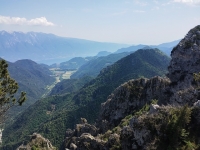 Discesa verso Passo Nota - Panorama su Vesio e sul sottostante Lago di Garda
