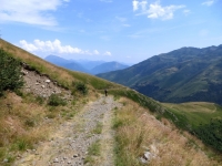 La strada militare che attraversa la Valle dell'Albano in direzione di Garzeno