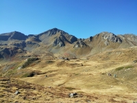 Panorama dal Rifugio Mont Fallère - Sulla sinistra la Punta Leysser, sulla destra il Monte di Vertosan