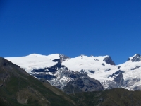 Vista dal Col di Portola sulla catena del Monte Rosa - (da sx) Breithorn centrale (4.159) e Roccia Nera (4.075)