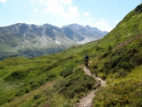 Sentiero presso l'Alpe di Manio