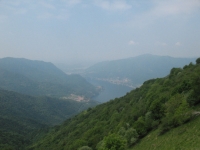 Panorama del basso Lario dal rifugio Riella