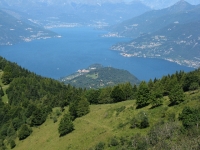 La punta di Bellagio e l'Alto Lago visti dalla Bocchetta di Terrabiotta