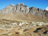 Bel panorama sulle vette che circondano il Passo del San Bernardino