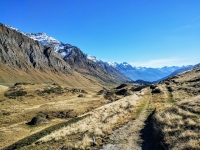 Discesa su sentiero dal Passo del San Bernardino