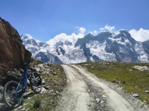 Panorama su Monte Rosa durante la salita al Gornergrat