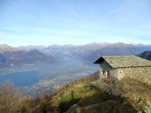 Panorama su Pian di Spagna e sulla foce dell Adda dalla vetta del Legnoncino