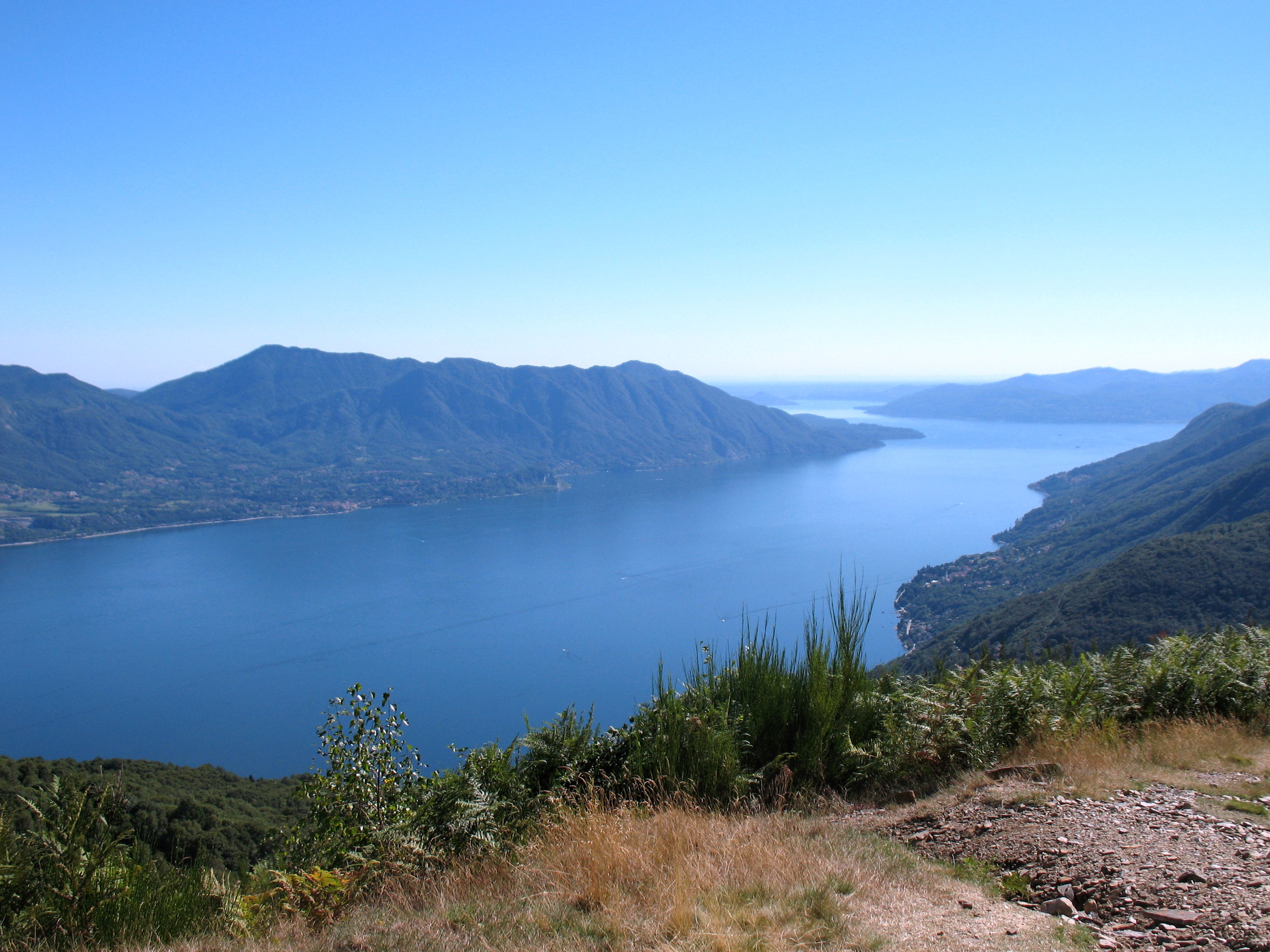 Punto panoramica su Lago nelle vicinanze del Monte Carza all'interno della Conca verde del Lago Maggiore