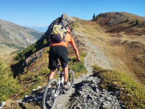 Risalendo la dorsale della Becca France
